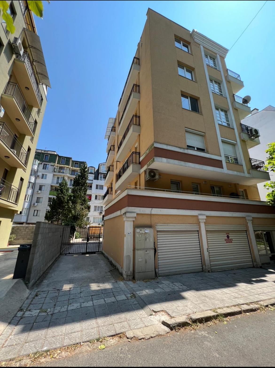 Colibri Central Apartment Varna Esterno foto